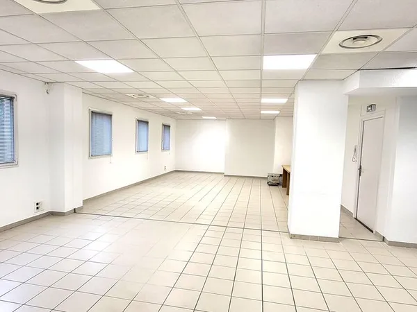 Location pro | Bureaux | 110 m² | Nîmes