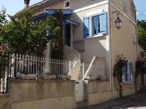 Maison village