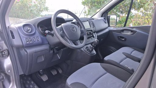 Opel Vivaro Combi 1.6 CDTi BiTurbo 125 - Pack Clim + – 2017 – 126133 km – Diesel – Boîte Manuelle — photo 12