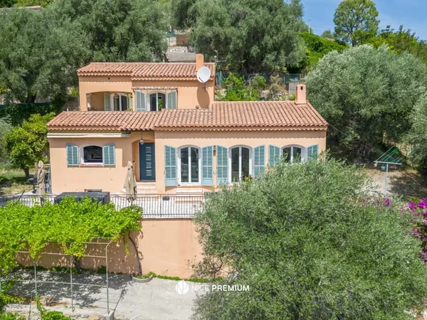 RIMIEZ / ST ANDRE DE LA ROCHE / VILLA AVEC TERRAIN ET PISCINE