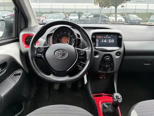 Toyota Aygo 1.0 vvt-i x-play / x-style — photo 8