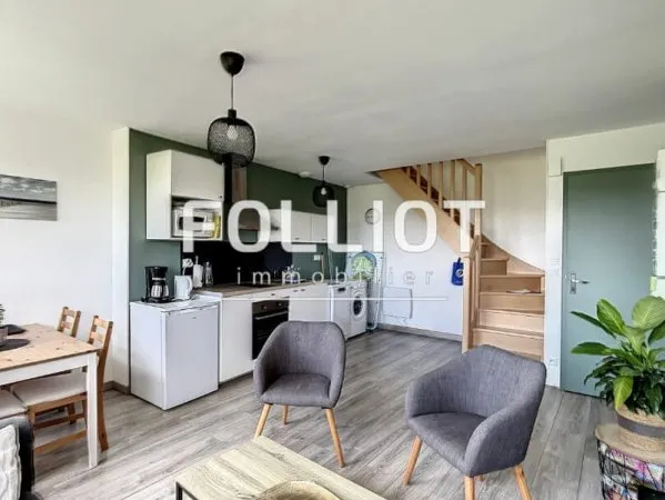 A LOUER - Appartement meublé en duplex - 'bail étudiant 9 mois' - Donville les Bains