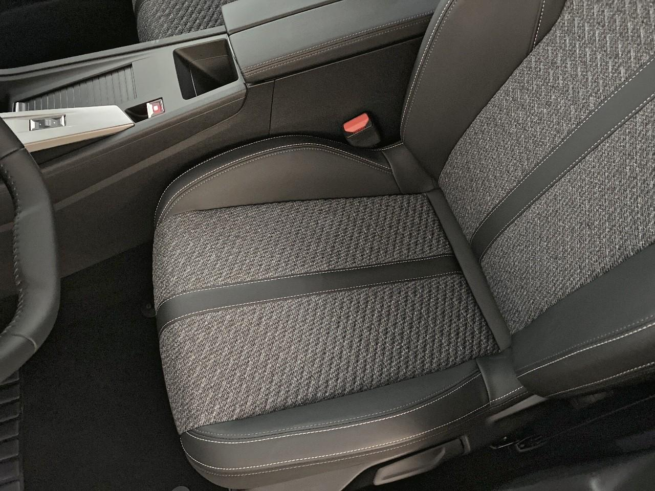 Peugeot 308 sw bluehdi 130ch s&s eat8 allure — photo 9