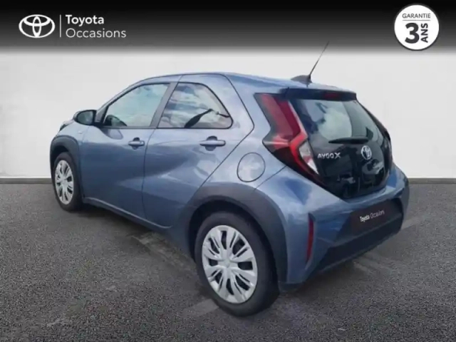 Toyota Aygo x 1.0 vvt-i 72ch dynamic s-cvt my24 — photo 2