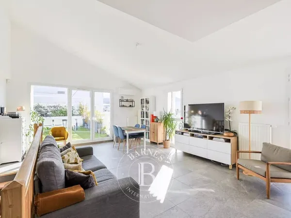 VENTE - MARSEILLE 13008 - DERNIER ETAGE - TERRASSE