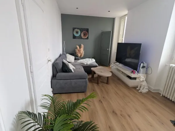 Appartement cosi, lumineux refait à neuf,