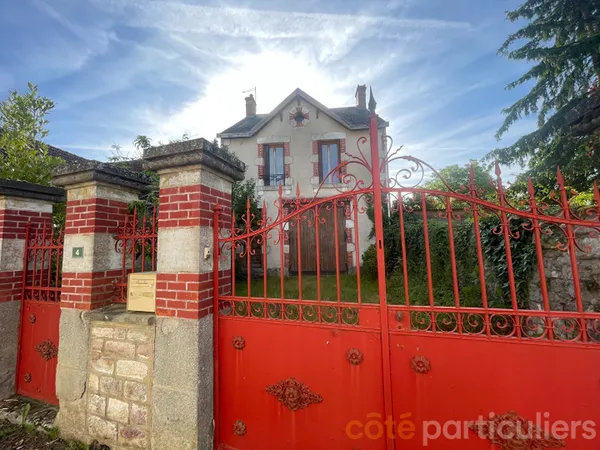Maison d' une surface de 100 m2 à restaurer