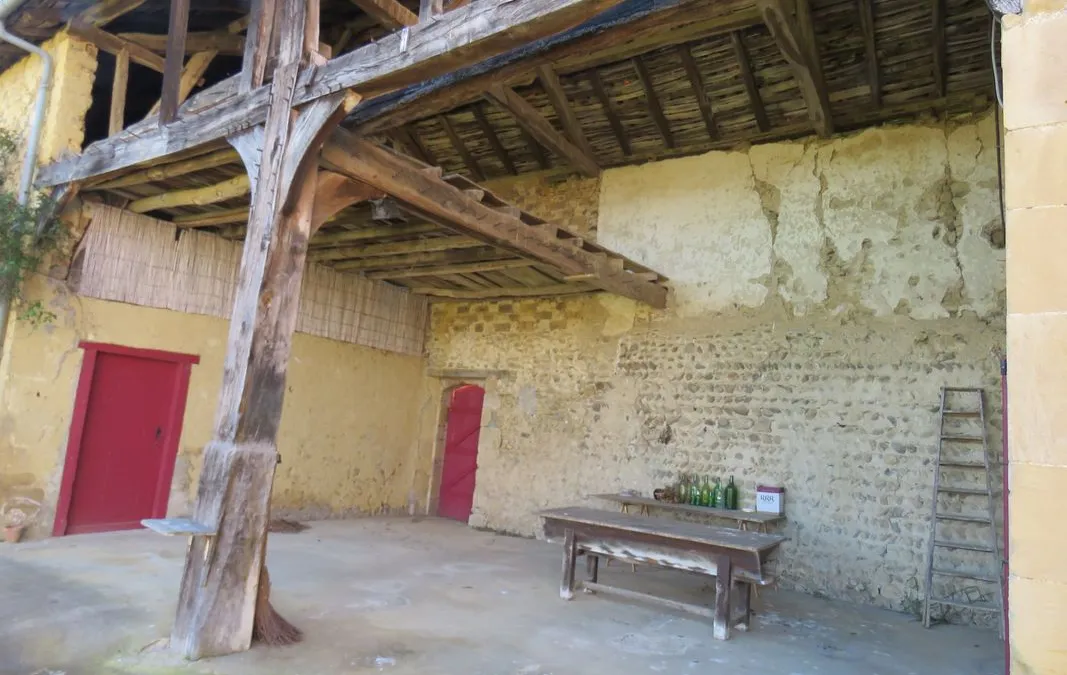 Photo 2