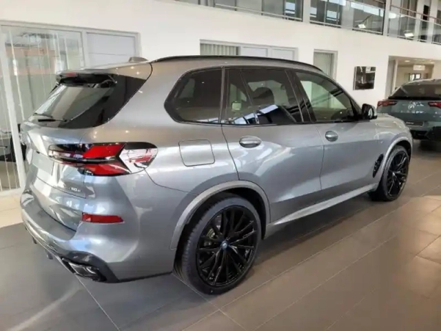 Bmw X5 xdrive50e 489ch m sport — photo 3