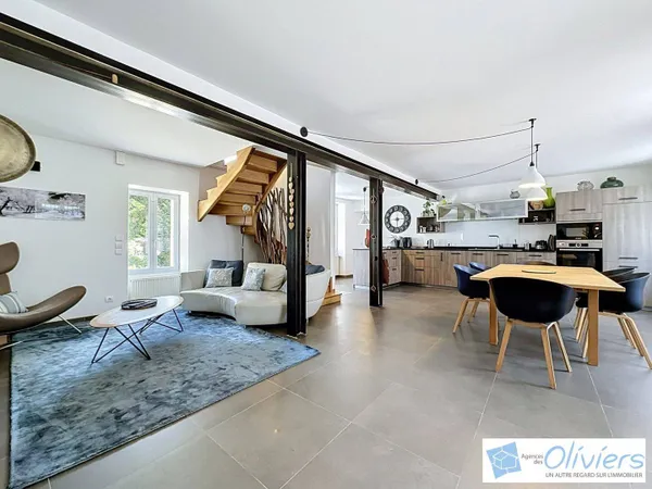 Maison 6 pièces 155 m²