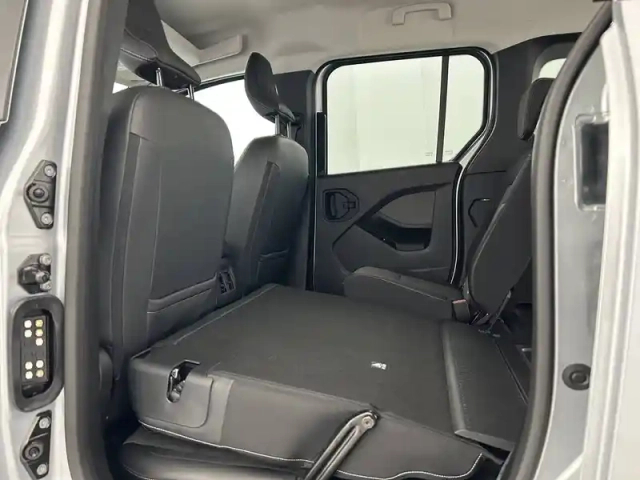 Renault Kangoo blue dci 115 — photo 65