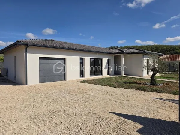 ESPÈRE  MAISON CONTEMPORAINE DE 123 M²  À 10 MINUTES DE CAHORS