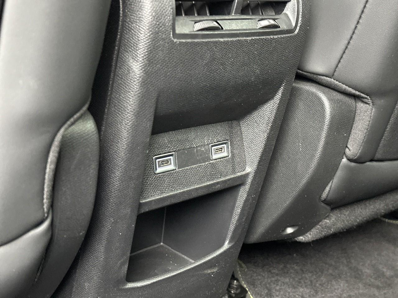 Peugeot 408 phev 225 e-eat8 gt — photo 38
