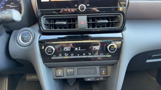 Toyota Yaris Cross 1.5 HSD 130 Hybrid E-CVT - Collection – 2025 – 13080 km – Hybride essence – Boîte Automatique — photo 14