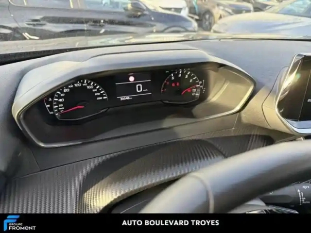 Peugeot 2008 1.2 puretech 100ch s&amp;s style — photo 10