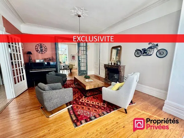 Maison 9 pièces 203 m²