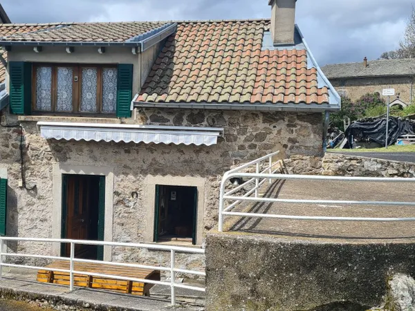 Charmante maison de village en pierre - 94 m2 - Devesset (07