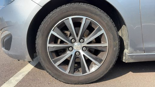 Peugeot 308 1.2 PureTech 130 - Allure – 2015 – 120616 km – Essence – Boîte Manuelle — photo 9