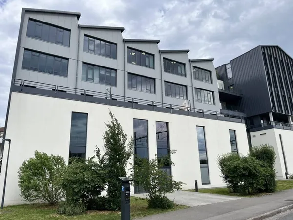 Local d'activité 408 m²