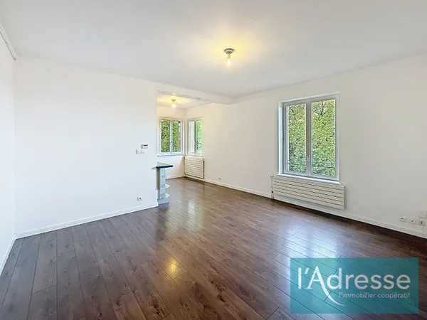 Appartement Metz 2 pièces - 1 chambre - parking - cave - petite copropriété