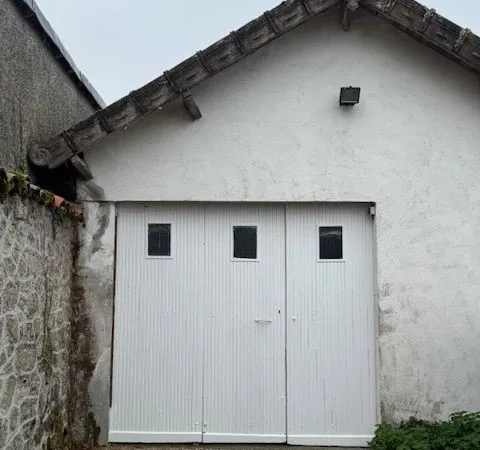 Location emplacement véhicule/bateau dans un garage fermé