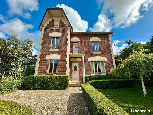 Maison 7 pièces 143 m²