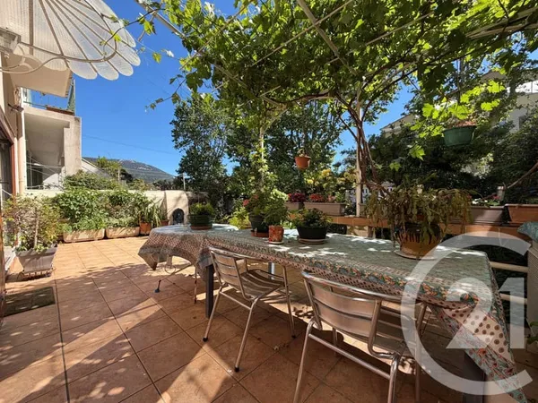 Maison 7 pièces 147 m²