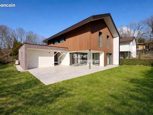Propriété 6 pièces 145 m²