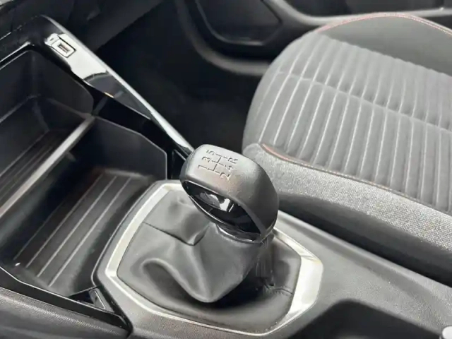 Peugeot 208 puretech 75 s&amp;s bvm5 — photo 56