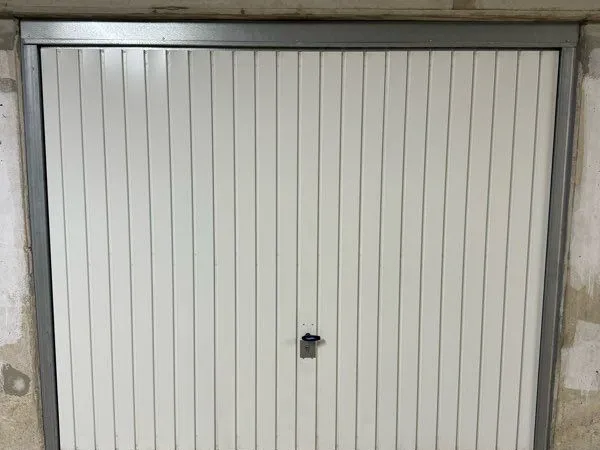 Garage / box fermé dans résidence privée