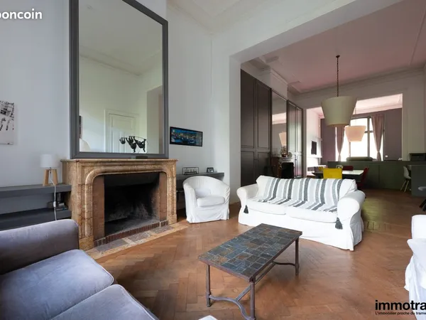 Maison 8 pièces 390 m²
