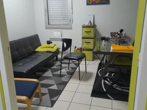 Local professionnel, bureau colocation possible