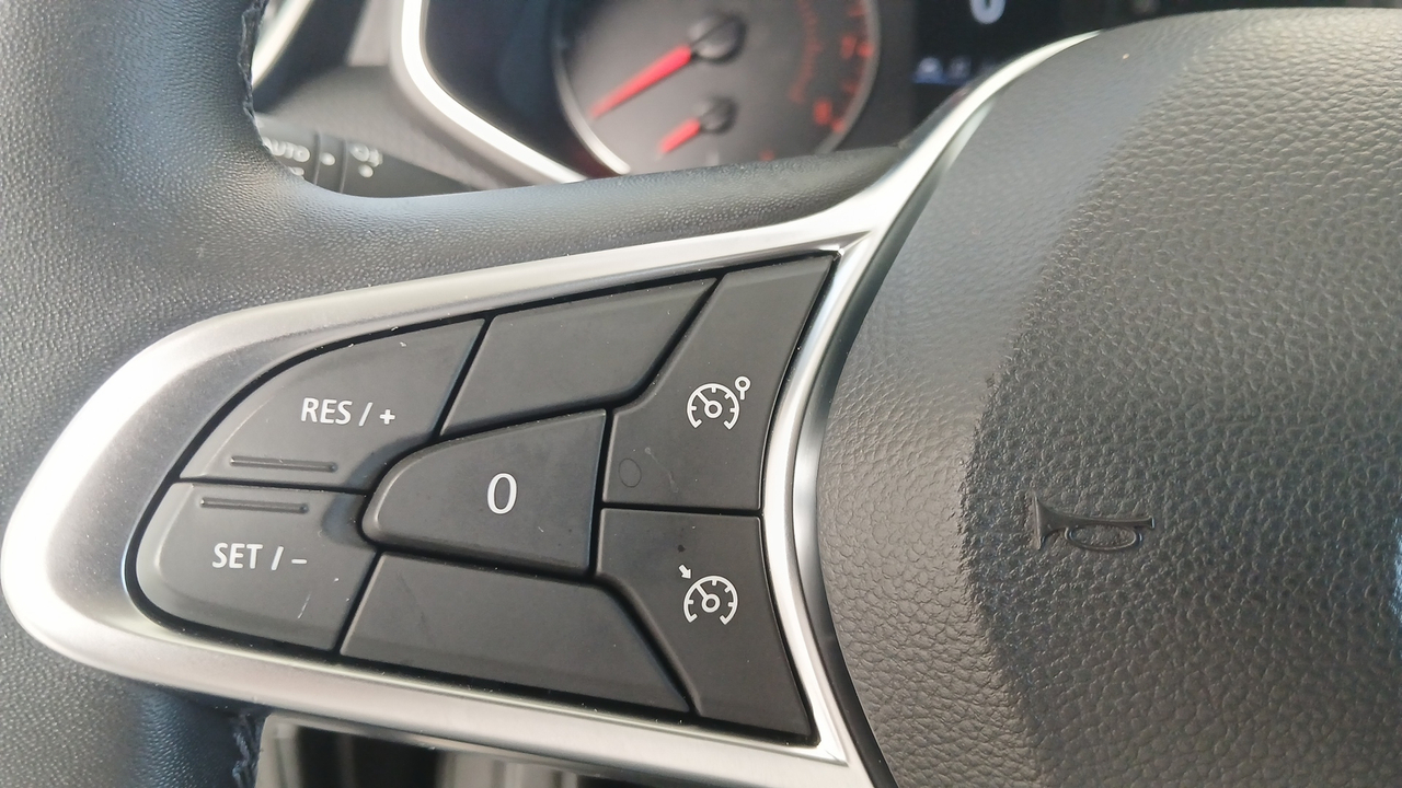 Renault Clio SCe 65 - 21 — photo 19