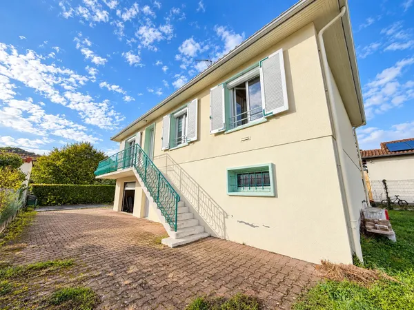 CÉBAZAT  MAISON 103 M²  3 CHAMBRES  GRAND TERRAIN DE