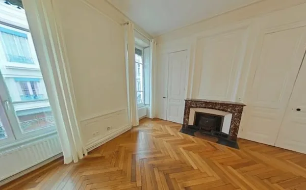 T2 RUE TRONCHET 69006 LYON