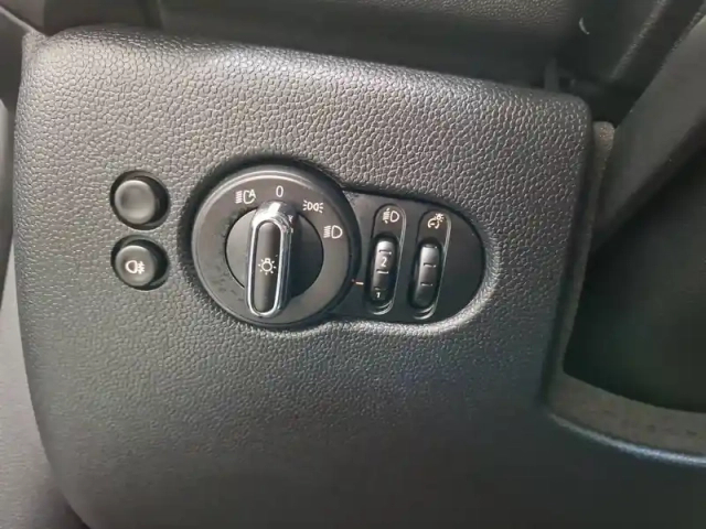 Mini Mini hatch 3 portes cooper 136 ch dkg7 — photo 28