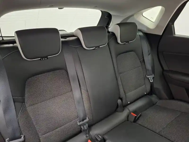 Renault Captur e-tech plug-in 160 — photo 27