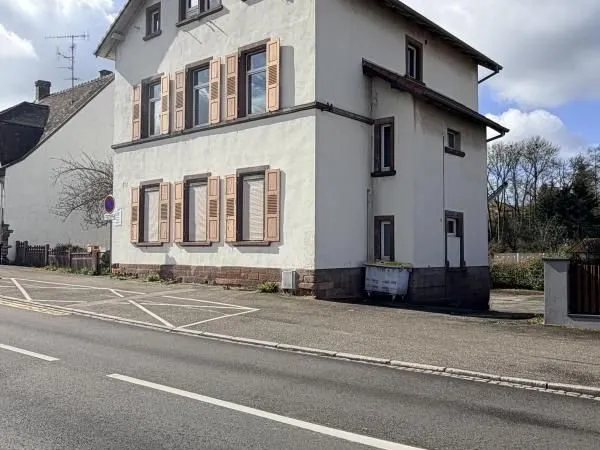 Bureaux, autos 305 m²