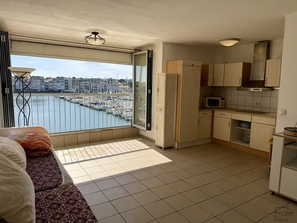 Appartement 3 pièces Duplex avec balcon et Pkg privé