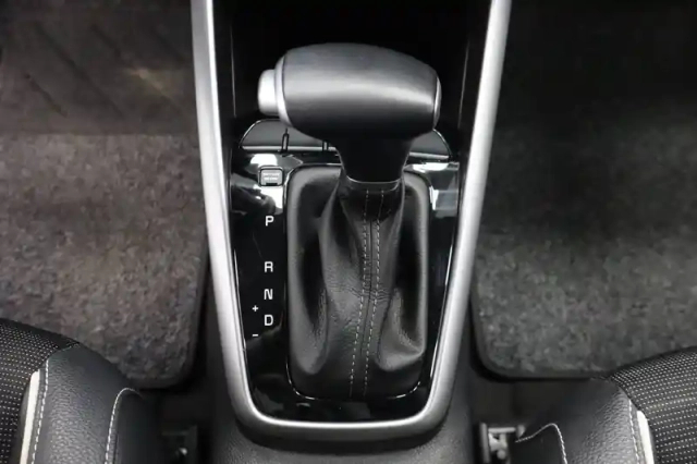 Kia Stonic 1.0 t-gdi 120 ch mhev dct7 — photo 32