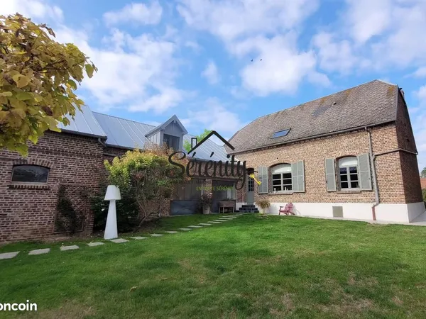 Maison 6 pièces 221 m²