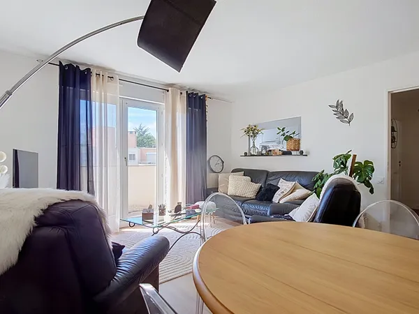 Appartement 2 pièces à vendre à Billère - Dernier étage avec vue dégagée