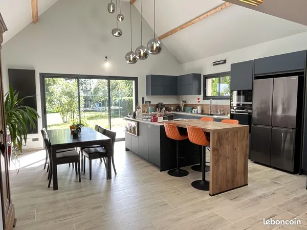 Maison 7 pièces 145 m²
