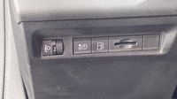 Peugeot 308 PHEV 180ch Allure Pack e-EAT8 — photo 18