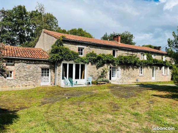 Magnifique longère de charme au coeur de la nature - 270 m² habitables sur terrain clos de 3 070 m²