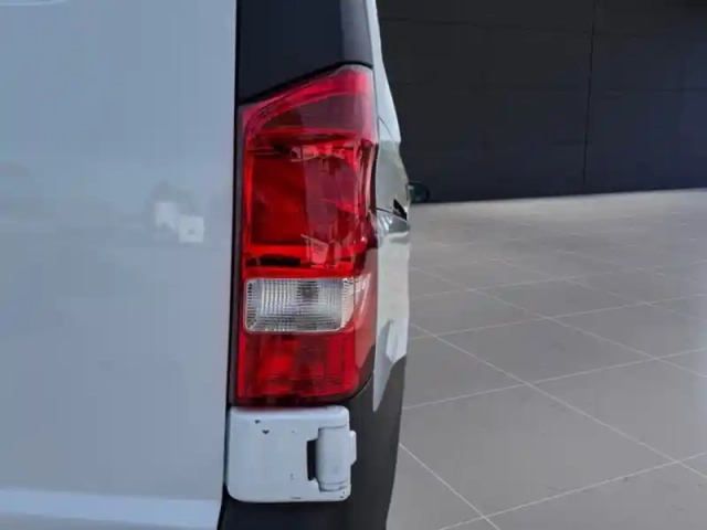 Mercedes Vito 114 cdi fourgon long pro 9g-tr — photo 12