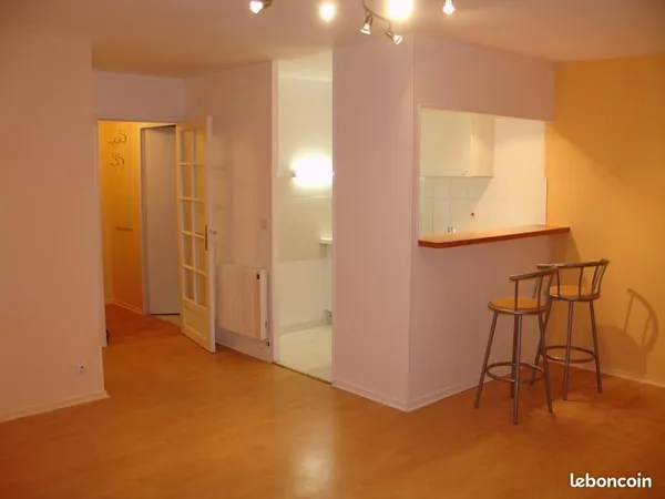 À louer - Studio 34 m² avec parking - Mantes-la-Jolie centre-ville