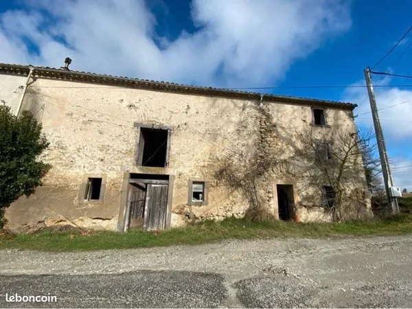 Ancien corps de ferme / écurie à rénover