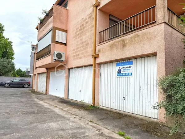 Parking 16 m²