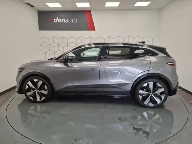 Renault Megane e-tech ev60 220 ch super charge — photo 5